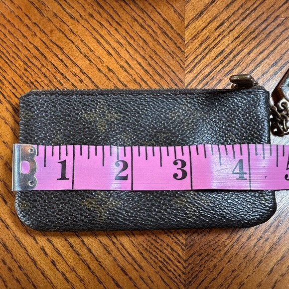 💯 Authentic Louis Vuitton Monogram Key Chain
W/Hook - Picture 3 of 7